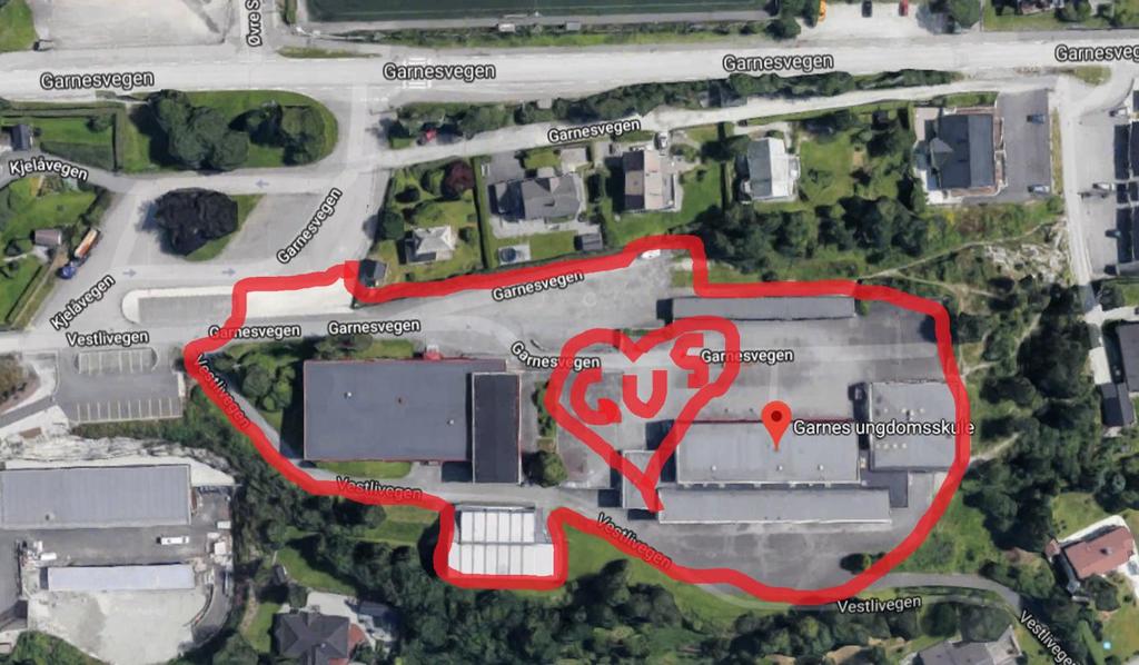 5.3 Hjertesone På kartet kan ein sjå skulens hjertesone. Risikopunkt for skulen er overgangsfelt over Garnesvegen, samt parkeringsplass og busstopp rett ved skulens hjertesone.