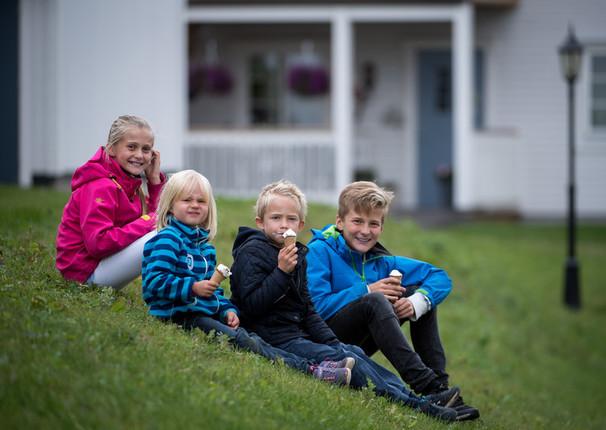 Forbehold i prospektet: Det gjøres oppmerksom på at skisser/plantegninger/ illustrasjoner av bebyggelse, leiligheter, veier, fellesarealer, lekeplasser mv.