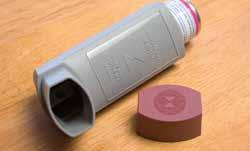 14 Asthma bronchiale Die beste Wirksamkeit zur Dauerbehandlung von Asthma bronchiale ist für Kortisonpräparate nachgewiesen. Sie werden in der Regel inhaliert.