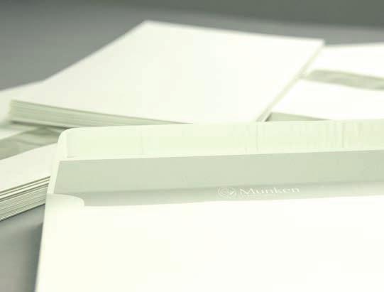MUNKEN Munken: Munken konvoluttene produseres i 120 gram papir med grått heldekkende innsidetrykk som hindrer gjennomlesing.