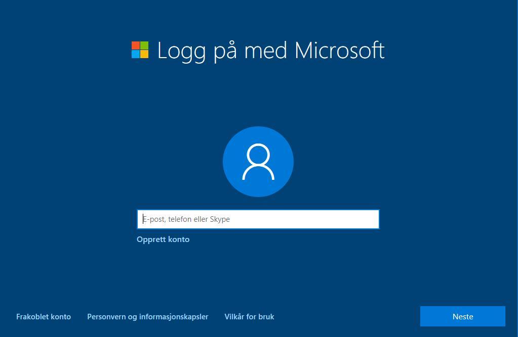 Når du kommer til skjermbildet som vises under vil du bli spurt om å logge inn med en Microsoft konto. Dette er noe vi anbefaler deg å gjøre. NB!