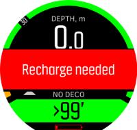 Når tiden reduseres til 2 (to) timer, vises en rød «Må lades»-hurtigmelding.