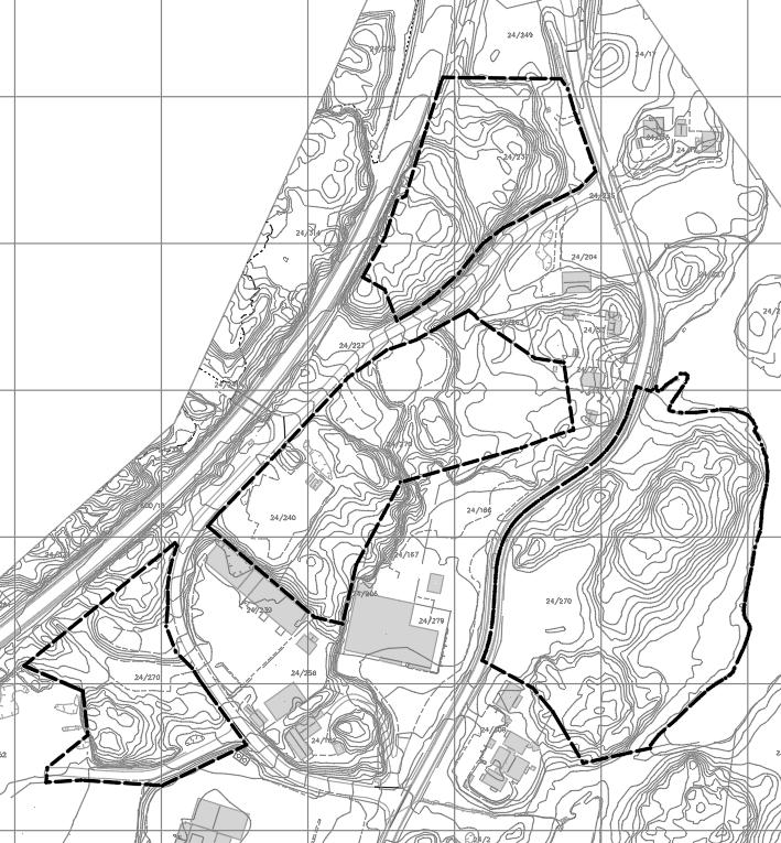 Hans Thornesvei og fv. 420 Molandsveien går gjennom området. Hans Thornesvei sikrer Moland Park atkomst fra to sider.