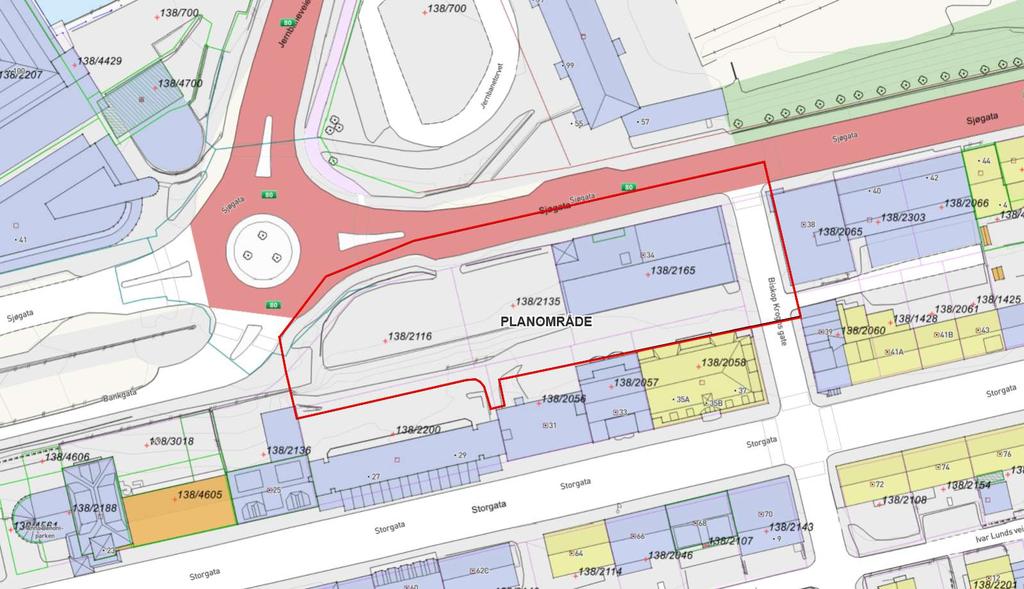 Figur 3: Avgrensningen (rød avgrensning) av planområdet opptegnet på grunnkart. Kilde: www.kommunekart.com, bearbeidet av Norconsult AS 2019.