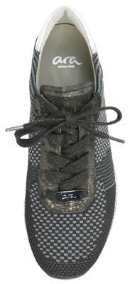 Produkt: Shoe (51) Klasse: 02-04 (72) Designer: Stefan Frank, Burgstrasse 86, 66953