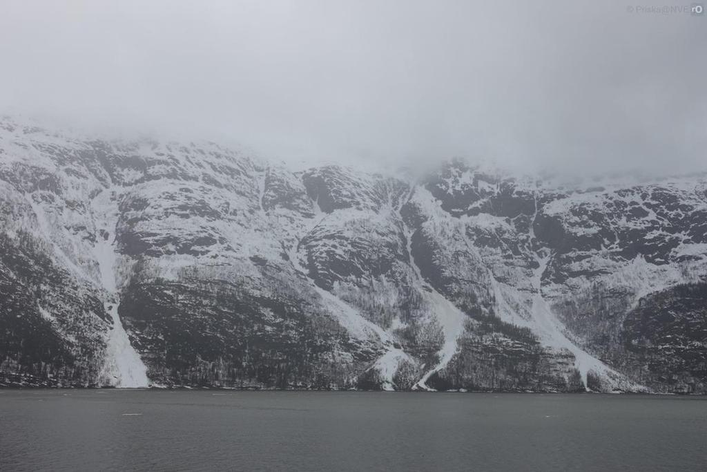 Snøskredfare faregrad 5 Helgeland og Svartisen VARSLING Torsdag 19. april: Varsel fra NVE Varselet gjaldt for lørdag 21.