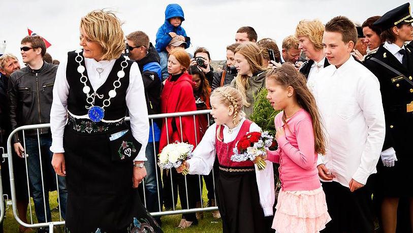 Kongeparet til Frøya Deres Majesteter Kongen og Dronningen besøkte Frøya. juni.