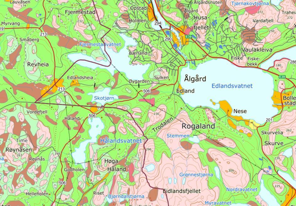 GJENNOMGANG AV LEDNINGSTRASE 11 Figur 3.1-2: NGU kart visende de geologiske avleiringer i området hvor tracete er plasserte. Ledningstracete er forsøkt inntegnet med rødt.