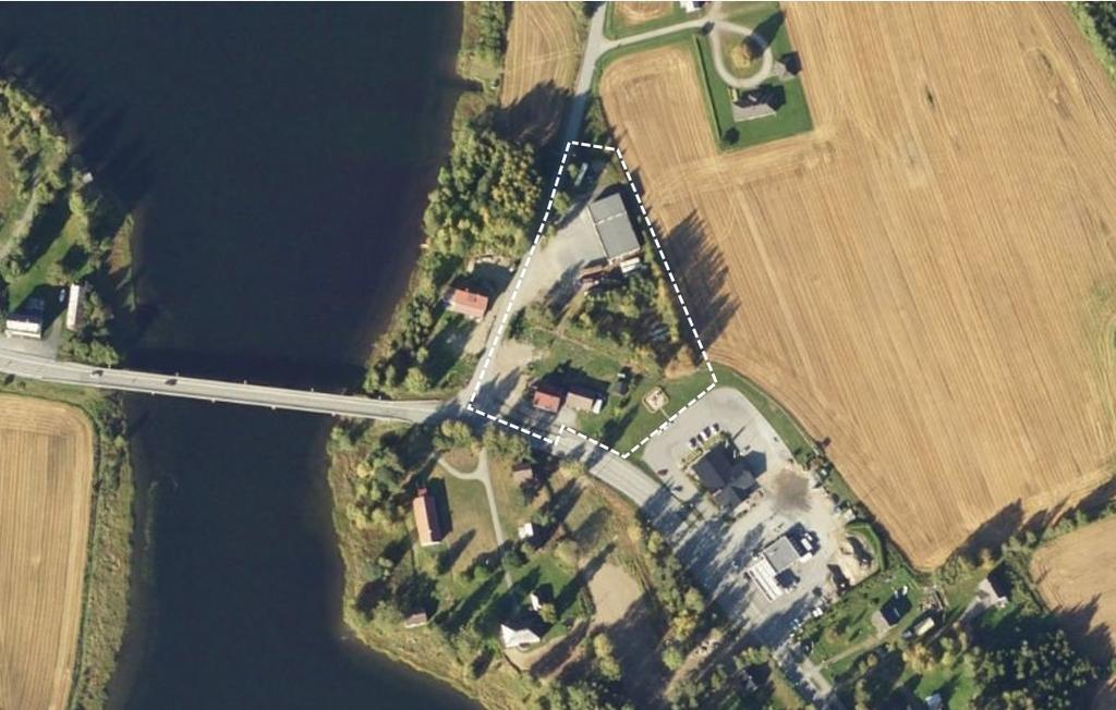tyngdepunkt i dalføret Ådal og betjener derfor et større omland med spredt bebyggelse og hytteområder i tillegg til stamvegens gjennomfartstrafikk.
