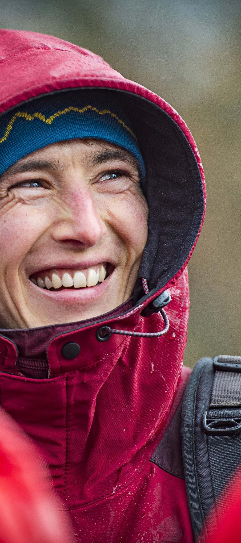 Pakk som en eventyrer APRIL MAI Langt mot nord er det fortsatt vinter. Seil med oss og opplev at både lyset og livsgleden kommer tilbake langs Norges kystlinje.