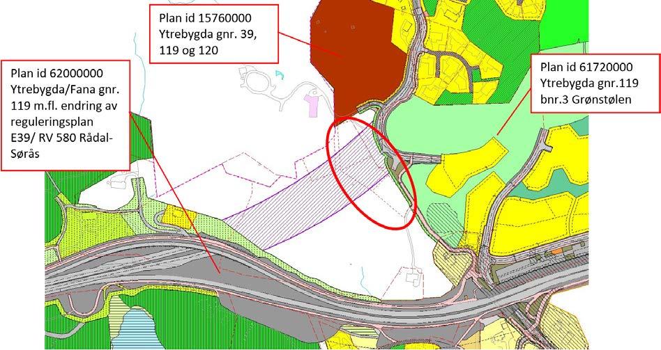 Arealene i øst er dels avsatt til boligformål (B30), dels til grønnstruktur.