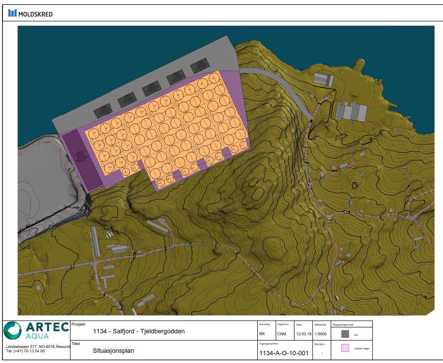Figur 2.1. Anleggets plassering ved Tjeldbergodden. 3. Produksjonsplan Det er planlagt en utbygging hvor byggetrinn 1 (BT 1) skal ha en årlig produksjonskapasitet på opptil 8.700 tonn fisk (7.