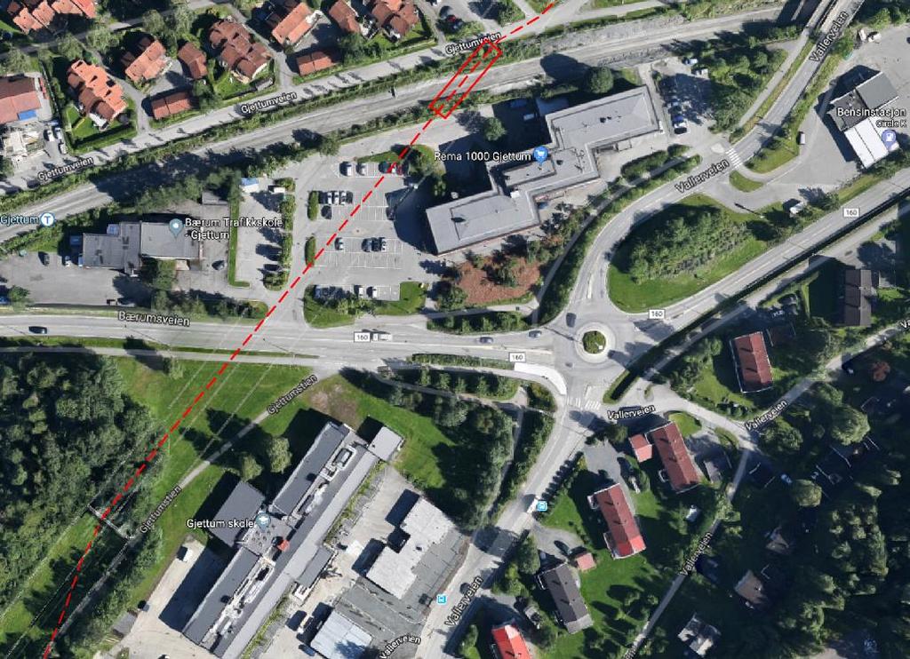 Figur 7: Grøftetrasé forbi Gjettum Skole og kryssing av Bærumsveien og T-banen til Kolsås Nord for Bærumsveien krysser traseen T-banelinjen mot Kolsås på skrå før den følger Gjettumveien til