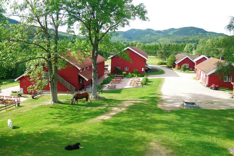 Mandag Sørbråten gård Sørbråten Gård er barnas gård en trivelig besøksgård med mange dyr og morsomme aktiviteter for barn i alle aldere.