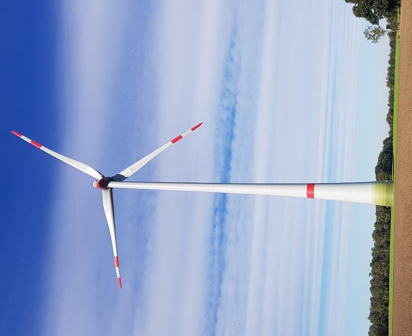 DEL 2 Med hjelpemidler Oppgave 6 (6 poeng) En vindmølle har rotorblader som er 60 m lange. Rotorens sveipede areal er en sirkel. a) Bestem det sveipede arealet til rotorbladene.