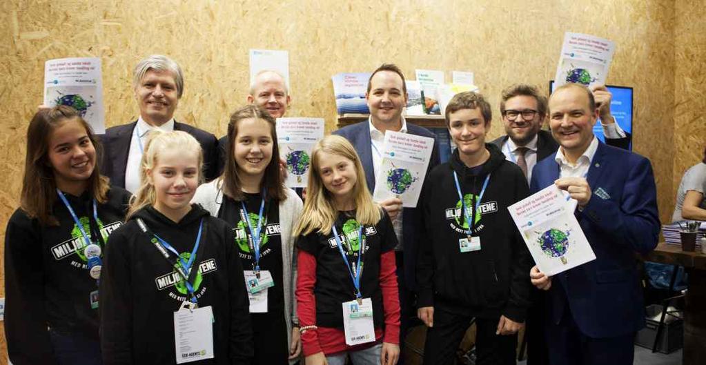 Råd OG UTVALG Barnas Klimapanel møtte energi- og miljøkomiteen under klimaforhandlingene i Bonn. Barnas Klimapanel Barnas Klimapanel består av åtte miljøagenter, og ble formelt stiftet våren 2015.