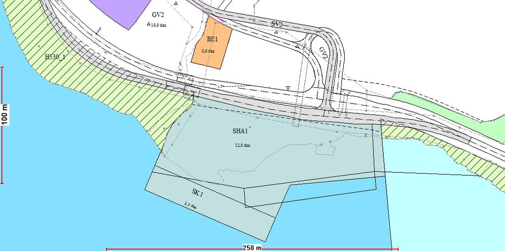 91 gis en litt slakere kurve fra kryss i nord til brua i sør. 1. Tidligere godkjente endringer: - Kaiarealet nedenfor FV. 91 - FV. 91, vegkryss, kulvert Fig.