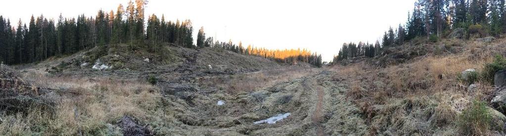 5 Fjell i kanten av skråningene på begge sidene, i