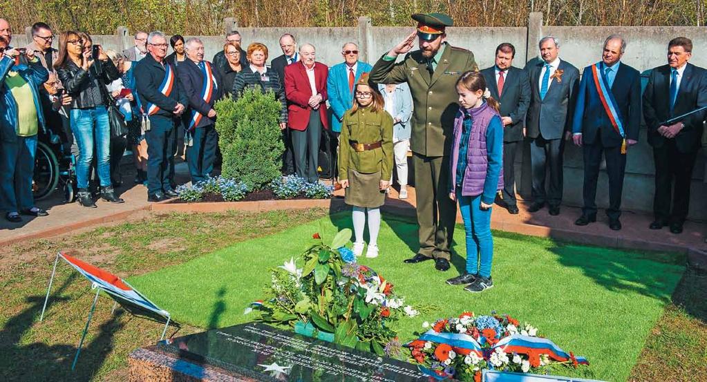 Carré russe > Le souvenir et le respect Le 4 avril s est déroulée au cimetière de Hochwald une cérémonie très particulière.