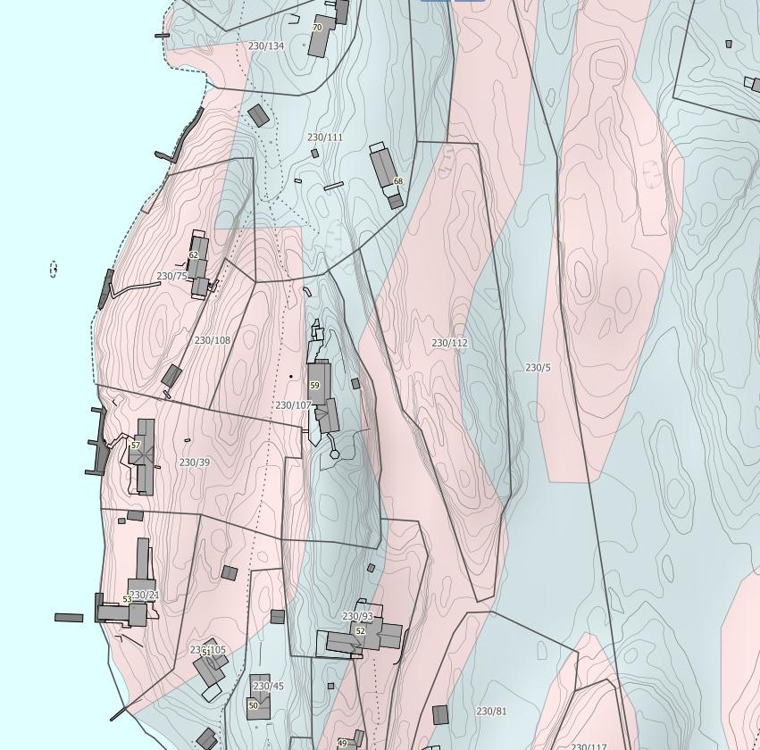 4.10. Grunnforhold NGUs løsmassekart viser bart fjell (rosa farge) og tynn hav- strandavsetning (lys blå) i planområdet. Flere av fritidsboligene vil ligge på fjell og noen på areal vist med løsmasse.