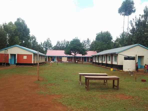 SKOLENYTT FRA DMI Nye framskritt ved DMIs skole i Kenya ENDELIG fikk også gumene på Immanuel Chris<an