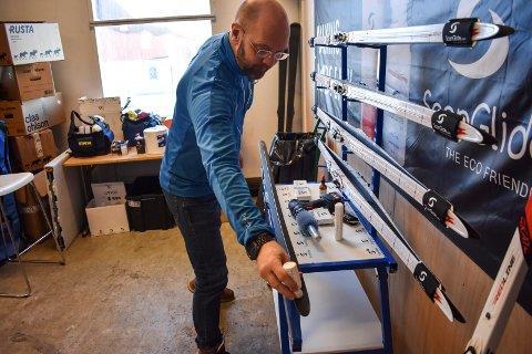 Nylig fikk Swix som er størst i Norge på glidere og skismøring avtale med Norges forskningsråd om millionstøtte til utvikling av nanoteknologiprodukter, sammen med skiprodusenten Madshus.