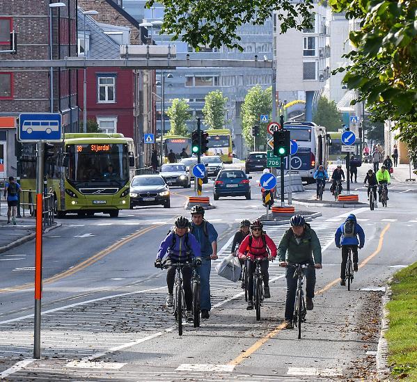 Økt kunnskap og konkrete erfaringer Manglende kunnskap om konsekvenser av sykkeltiltak Viktig å vurdere Hvilke konsekvenser gir nye løsninger på trafikantene?