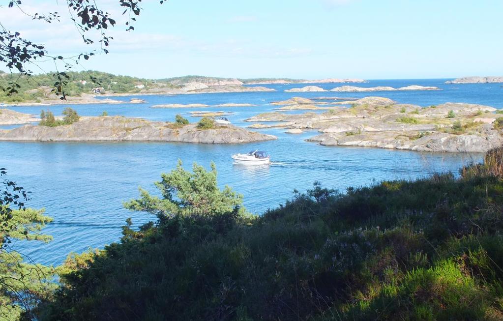 Østover fra Indre Maløya skimtes de «røde»