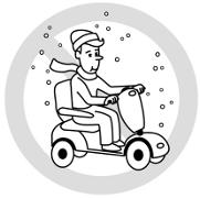 Unngå å kjøre på snø eller glatte veger Ikke la barn leke med eller ved scooteren.