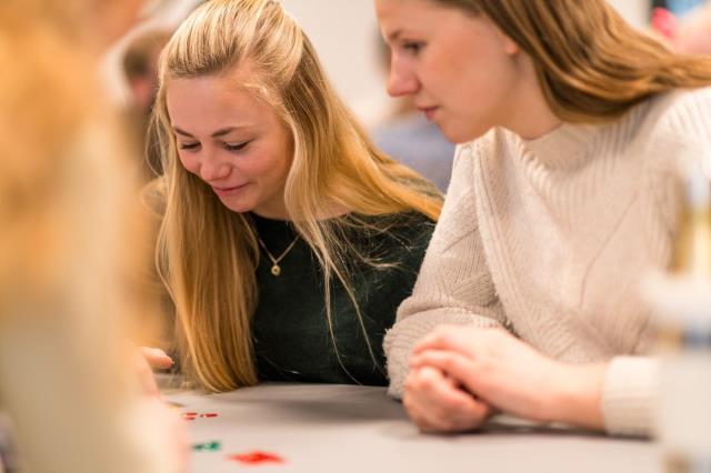 tidligere I fremtiden skal alle lærere ha mastergrad (ev. utdanning på mastergradsnivå).