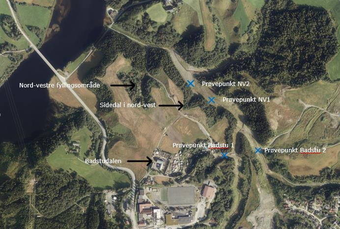 Figur 1: Flyfoto som viser området og prøvetakingspunktene. Figur 2 viser bilde fra Badstudalen, der det er hensatt biler og annet avfall.