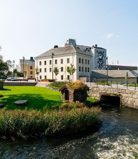 oster-hus.no procontra Foto: Ensign 3D, Joakim Bjerk EN TRYGG OG ERFAREN MEGLER Øster Hus har i en rekke år samarbeidet med EiendomsMegler1 et av Norges største eiendomsmeglernettverk.