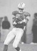 1 80 7 1 9 0 TOT 32 116 1,753 15.1 80 12 2 8 0 A versatile athlete who also played tailback and kick returner, Keith Wright is Memphis' seventh all-time leading receiver. 4.