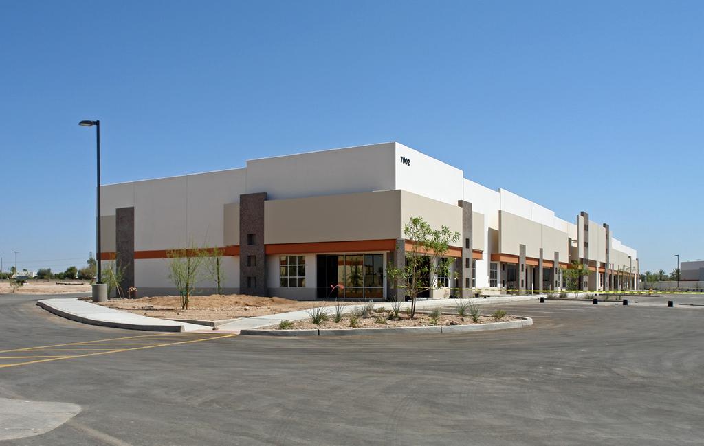 7902 Blvd Glendale, Arizona 37,067 SF Industrial Building SALE/LEASE OPPORUTITY BUILDIG DETAILS: 37,067 SF Flex Distribution Facility 0.
