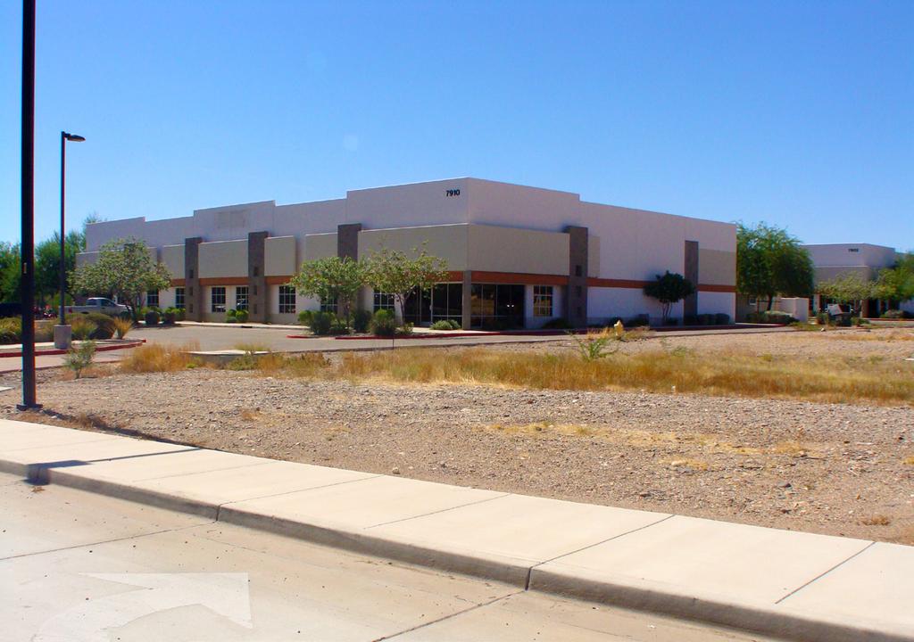 7910 Blvd Glendale, Arizona 14,105 SF Industrial Building SALE/LEASE OPPORUTITY BUILDIG DETAILS: Evap Cooled Warehouse Freestanding w/ Secured Yard ±10 Acre Development Parcel: