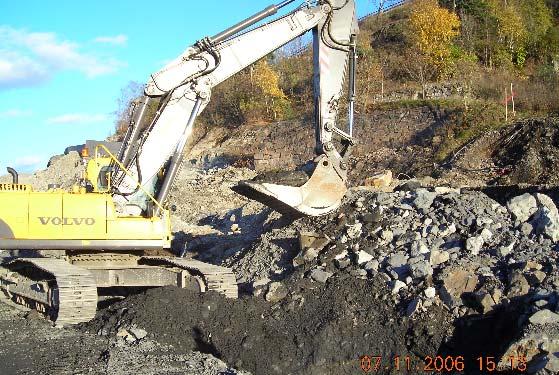 DEL I Sørenga 1 Prøvetaking av masser Det er totalt tatt 43 jordprøver og en prøve av en trebit fra arkeologiske utgravinger på Sørenga i november 2006.