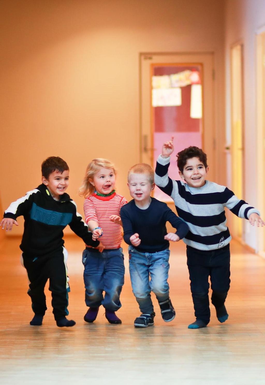 UTREDNING AV FIREÅRSKONSULTASJON I BARNEHAGE Gjennomføres i små kommuner, få har gjennomført evaluering. Barn som ikke går i barnehage får tilbud om ordinær konsultasjon på helsestasjonen.