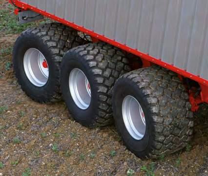 The robust body sides are Aluminium profile for significant trailer weight gain.