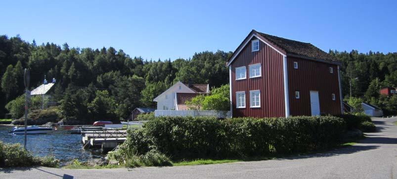 Rundt 1750 flyttet tollerne til Bota, eller Øytangen, der det fortsatt er spor etter bygningene. Tollstasjonen ble flyttet til Kalvøya i 1836, og videre til Borøya i 1864, der bygningene står i dag.