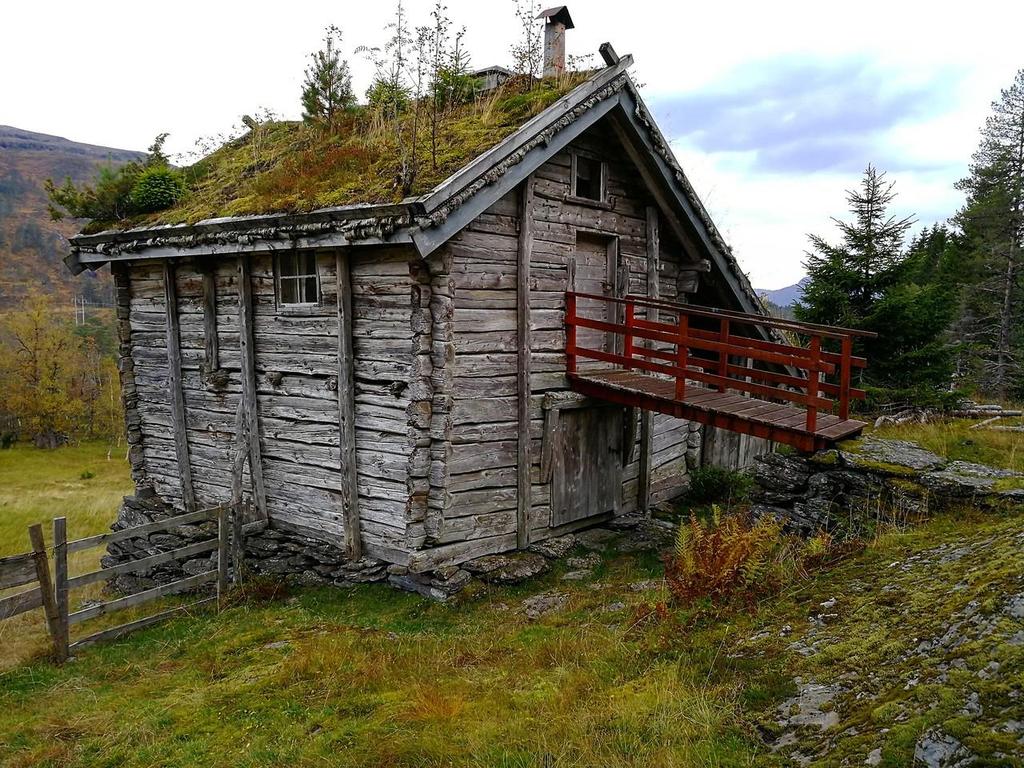 2.13.6 Retningsliner for kulturminne 1. Dersom kulturminne kan vere verneverdig bør kommunen vurdera mellombels bygge- og deleforbod, dersom verneverdiane vert vurdert som truga.