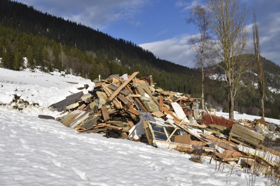 Dag 2 blålysene er slukket Oppdatering kriseledelse og kriseteam Kriseteamets arbeid intensiveres Psykososialt og praktisk