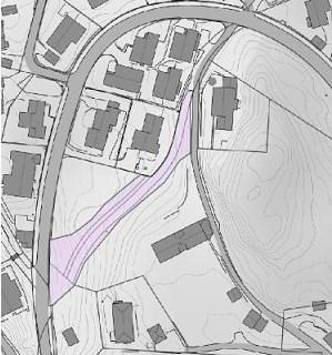 Figur 4: Kartet viser deler av den gamle Slettebakksveien som i dag er en gangsti. Flyfoto viser hvor gangstien går i dag.