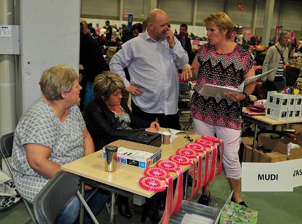 Lederen har ordet: God høst til alle. Da er årets største KUR-arrangement over. KUR-spesialen 2015, i forbindelse med European Dog Show. En hektisk men morsom helg.