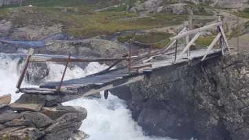 Stien mellom Brekkeseter og Haverdalseter i Rondane nasjonalpark -19 km- ble kvistet, ryddet, merket og