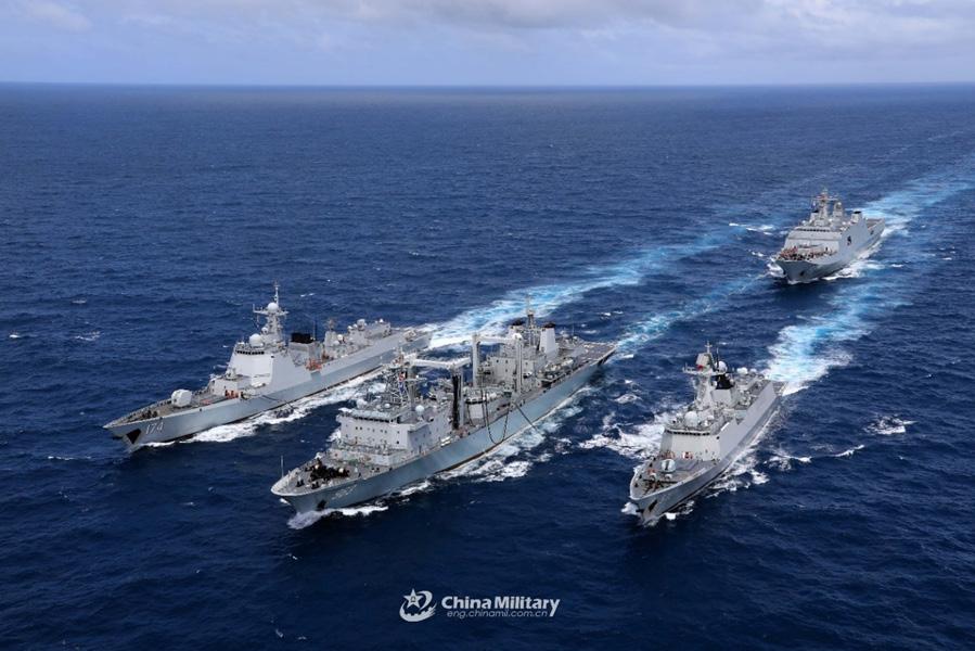 Østavind framveksten av den kinesiske marinen Ståle Ulriksen Gjennom mer enn tretti rotasjoner av skipsgrupper til antipiratoperasjoner i Adenbukten har den kinesiske marinen fått mye erfaring.
