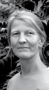 Om bidragsyteren TONE SMITH er miljøaktivist bosatt i Wien. Hun er utdannet samfunnsgeograf og økologisk økonom, med doktorgrad i økonomi fra Vienna University of Economics and Business.