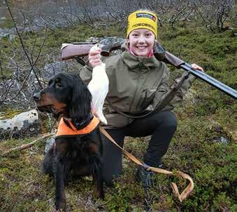 Av Mali Sofie Hanssen Jeg var så heldig å få være med på ungdomssamling med NJFF-Troms på Arnøya. Under samlingen bodde vi på Lauksletta internat, og var med andre ungdommer og instruktører og jaktet.