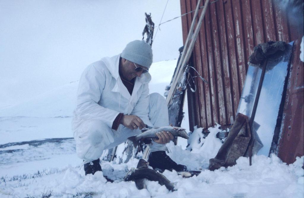 1855 Lokalbefolkningsundersøkelse på Hardangervidda Bruk og meninger om forvaltning blant