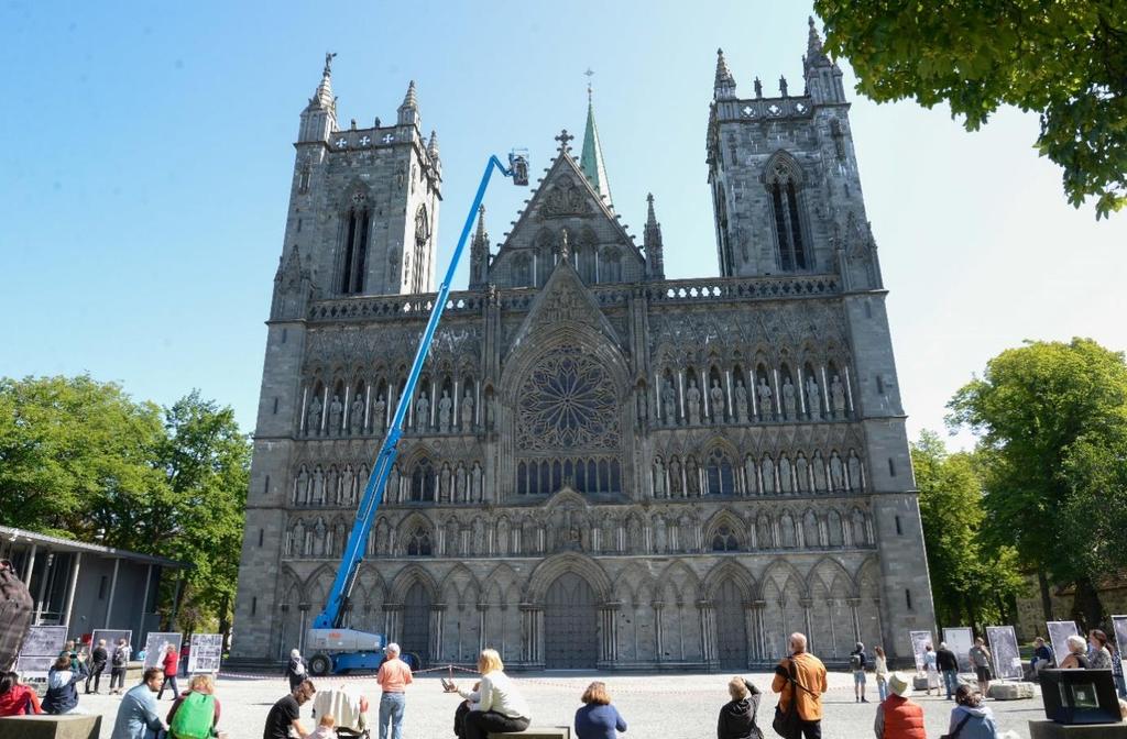 Samfunnssikkerhet og beredskap NDR sitt hovedansvar er å forvalte kulturhistoriske bygninger og nasjonalsymbol som Nidaros domkirke og Erkebispegården.