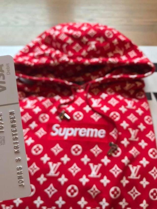 Supreme x Louis Vuitton Hoodie Large (Passer M/S) FINN.no https://www.